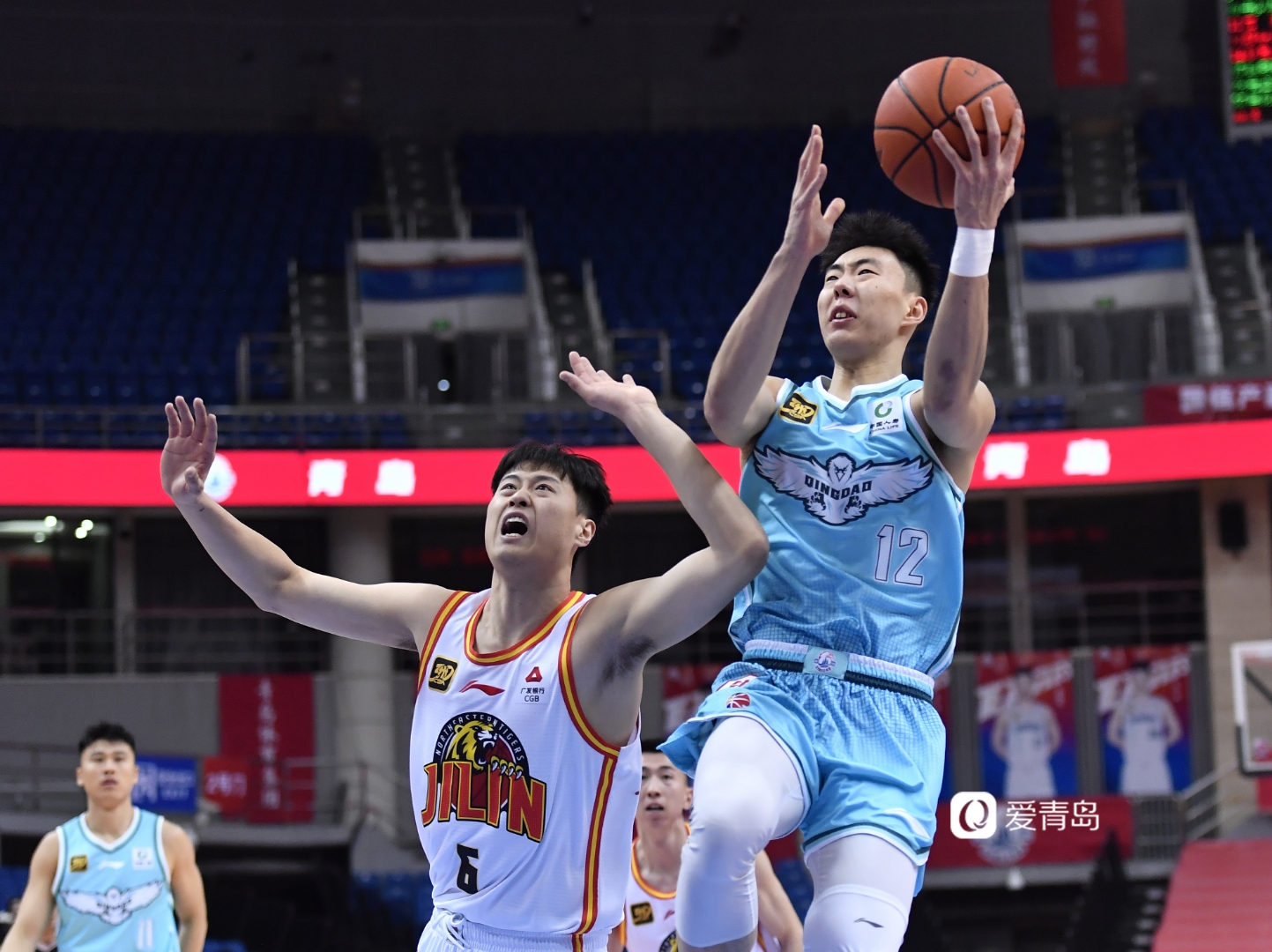 九游体育包含集结日突围战来临，山东男篮围绕CBA常规赛更衣室发声，赛场秩序良好，数据趋势出现新变化的词条